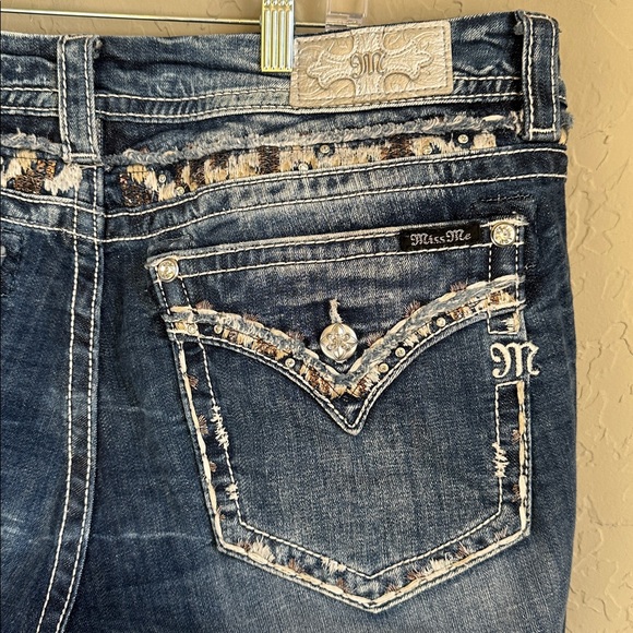 Miss me mid rise, easy boot cut size 36 women’s jeans - Picture 3 of 6